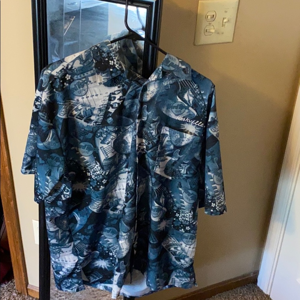 Hard Rock Cafe Button Up